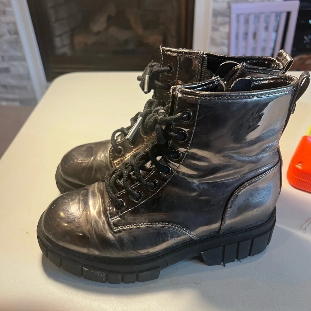 Madden NYC Silver Metallic Lace-Up Combat Boots Size 2